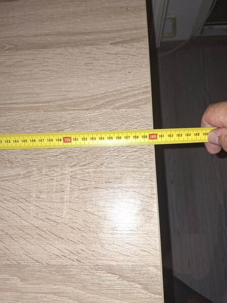 Masa sufragerie L 160 cm, l 80 cm.